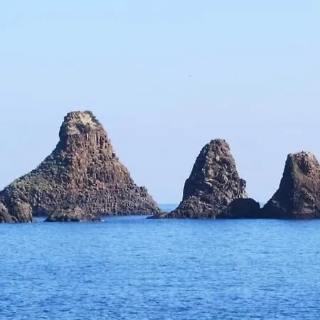 A Casuzza Aeroporto di Catania Fontana Rossa