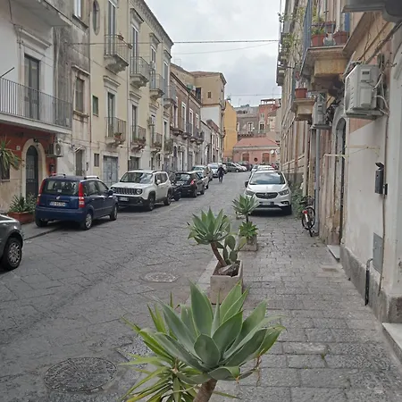 A Casuzza Aeroporto di Catania Fontana Rossa